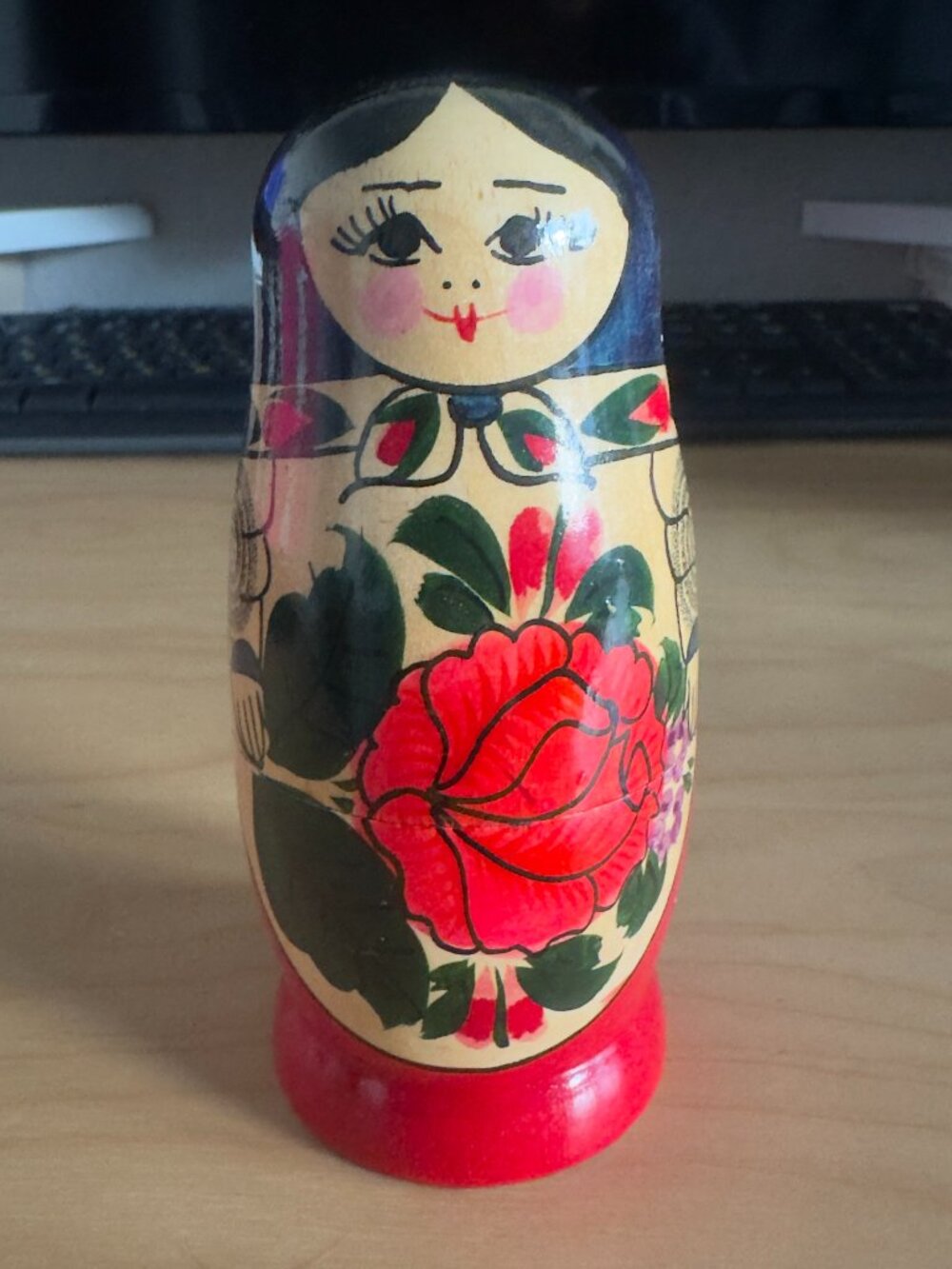 Vintage Set of Russian Matryoshka Dolls: 5 Dolls, Hand-Painted with a Floral Pat